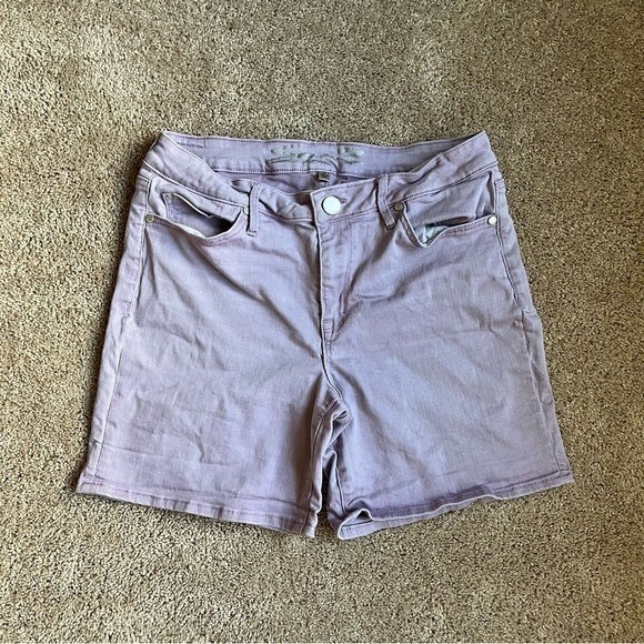 Seven Shorts - Picture 1 of 3